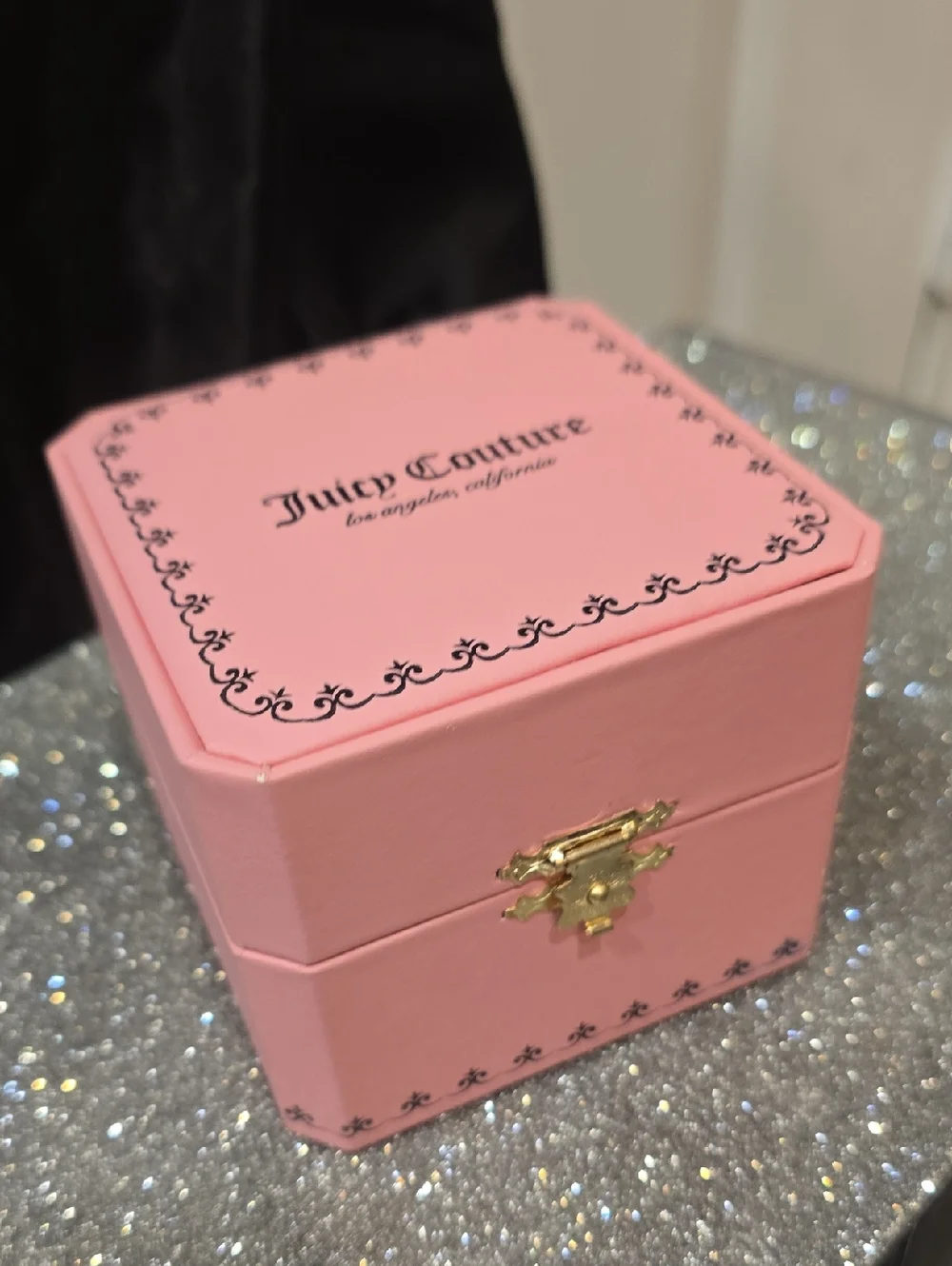 Juicy Couture Choose‎ Juicy Logo Accent Ombre Face Silicone Band Watch